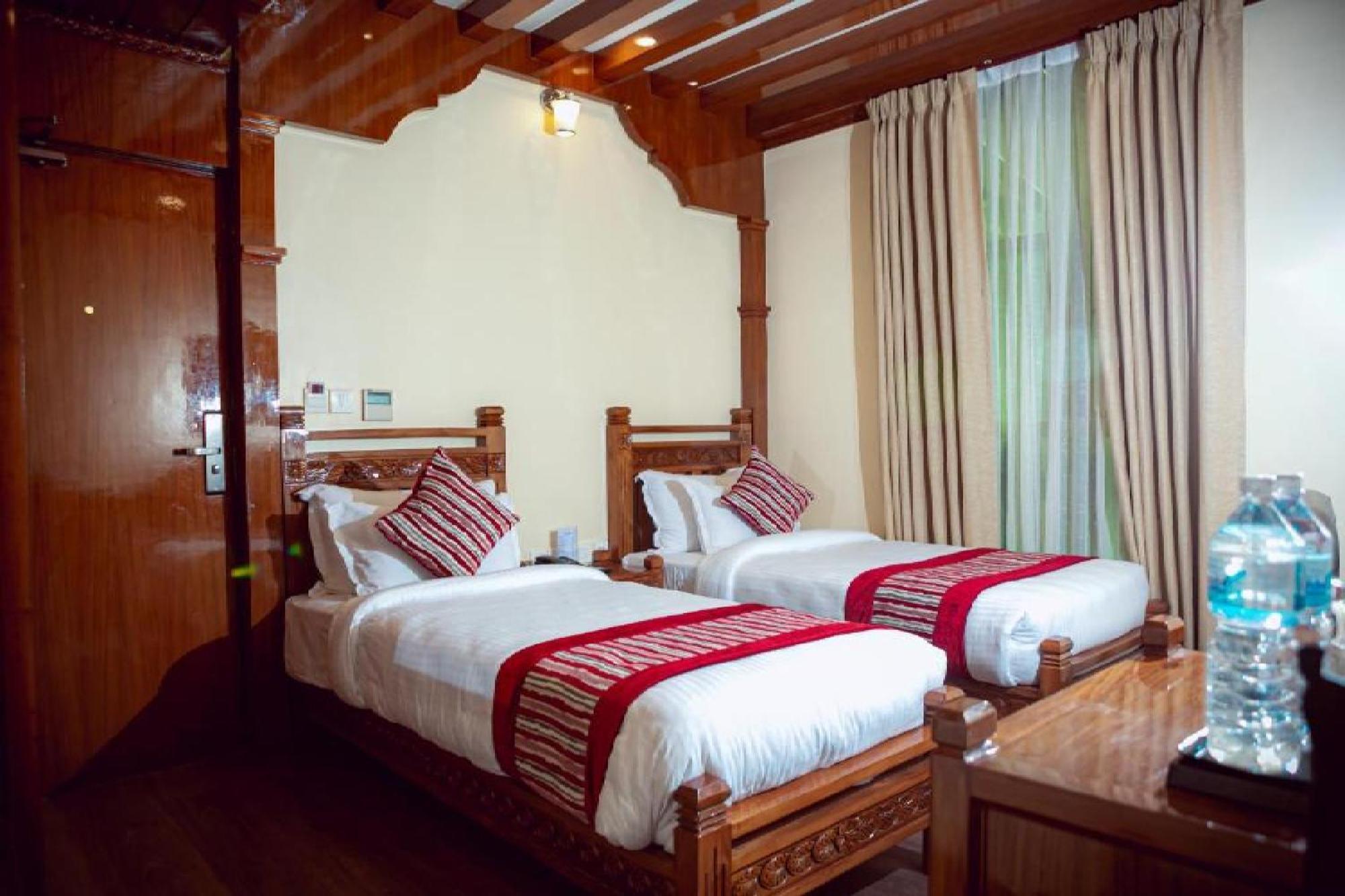 Surya Heritage Hotel Катманду Екстер'єр фото