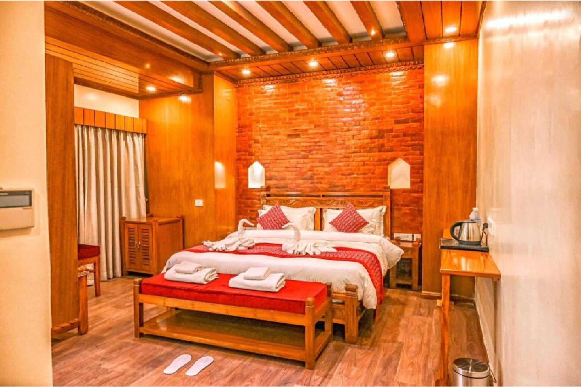 Surya Heritage Hotel Катманду Екстер'єр фото