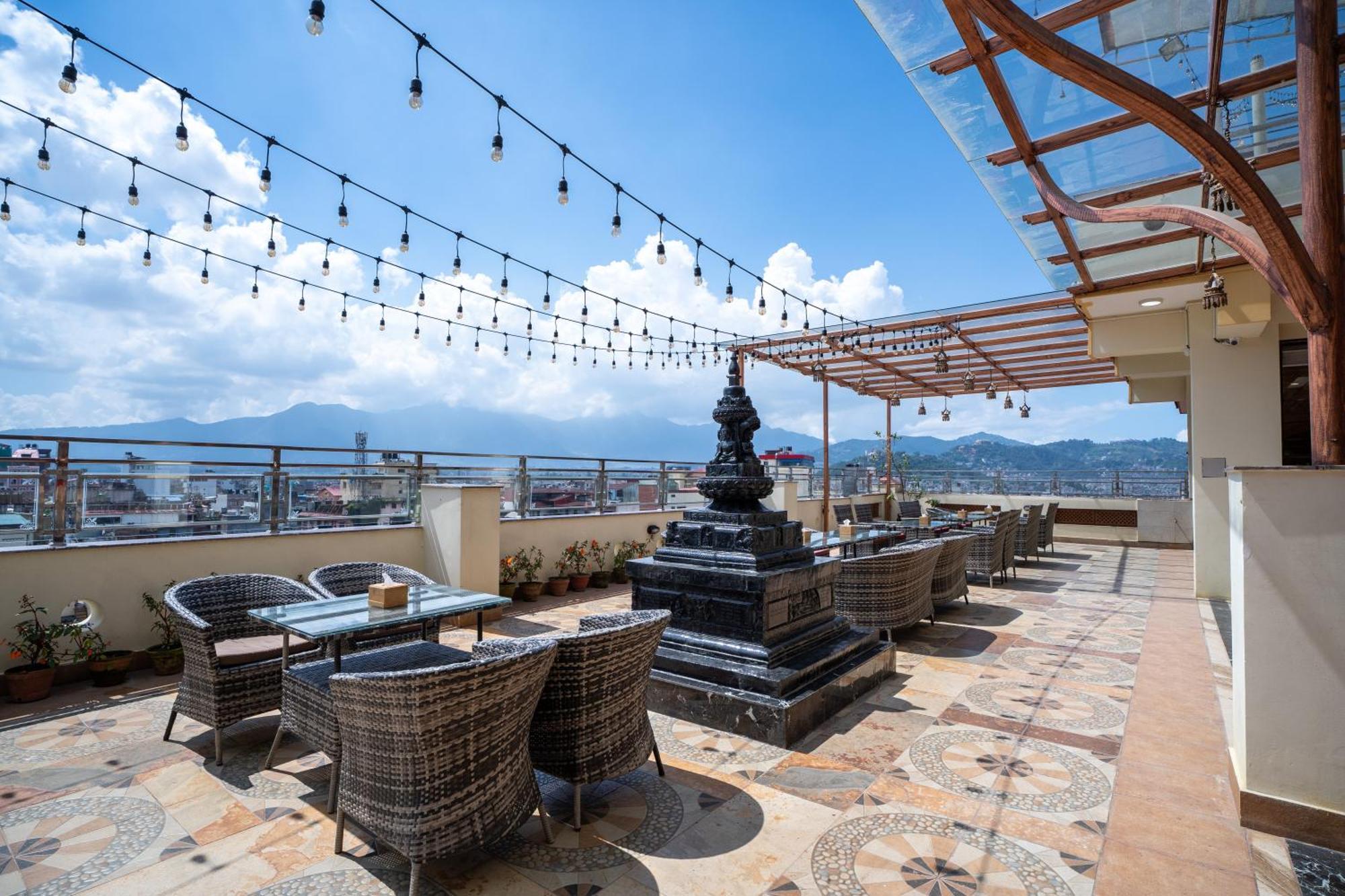 Surya Heritage Hotel Катманду Екстер'єр фото