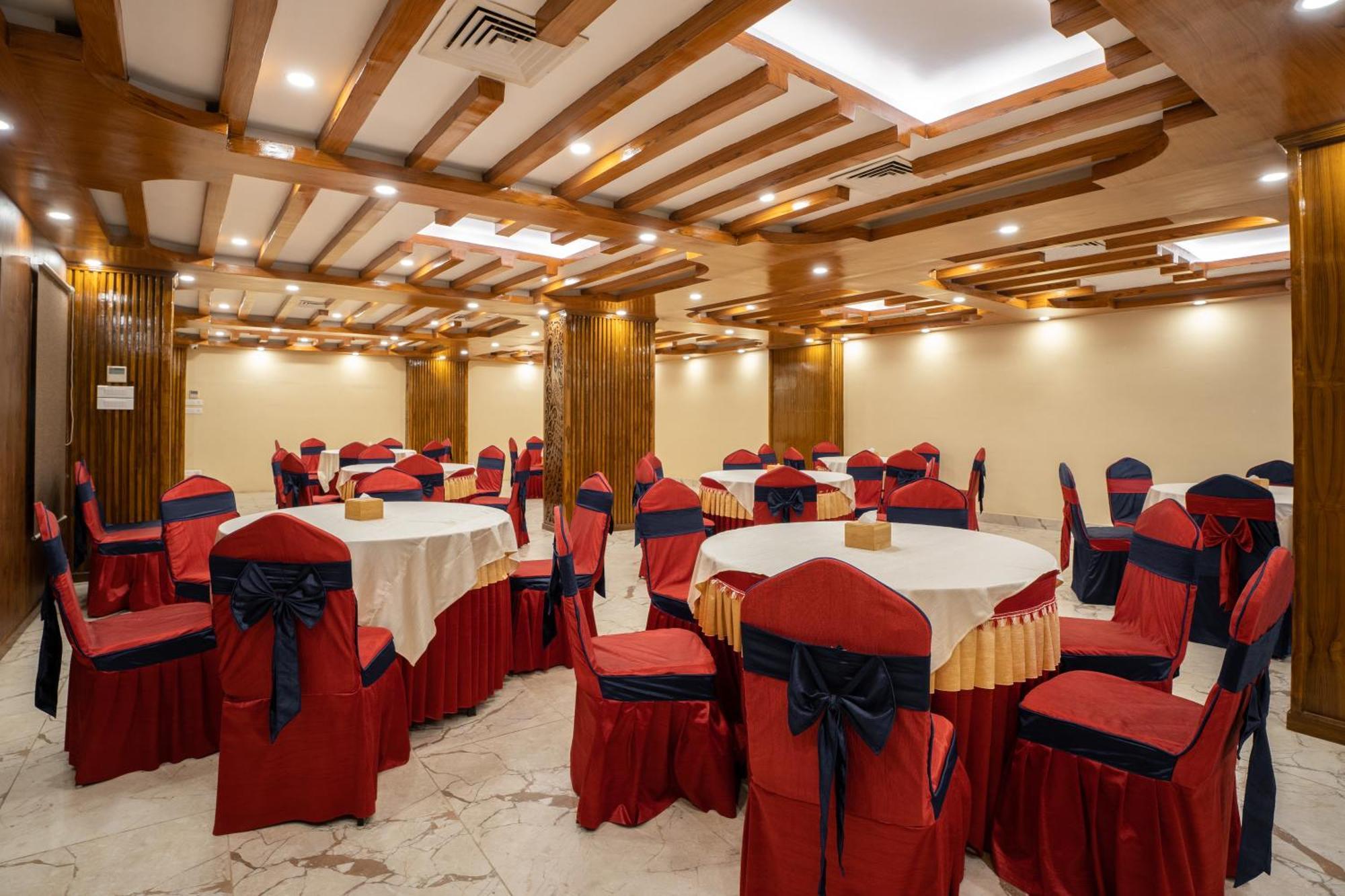 Surya Heritage Hotel Катманду Екстер'єр фото