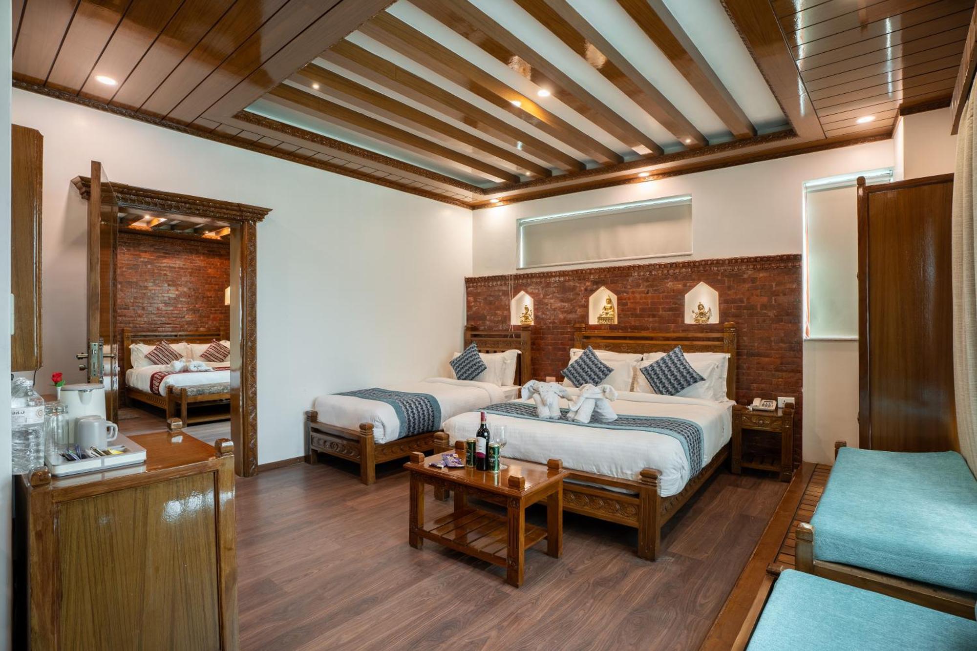Surya Heritage Hotel Катманду Екстер'єр фото
