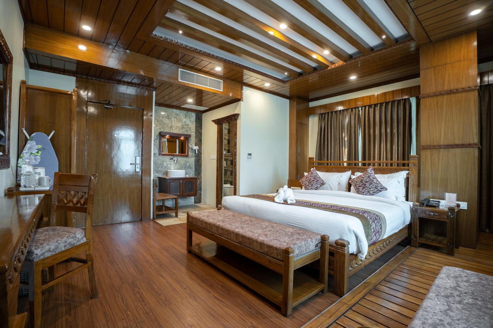 Surya Heritage Hotel Катманду Екстер'єр фото