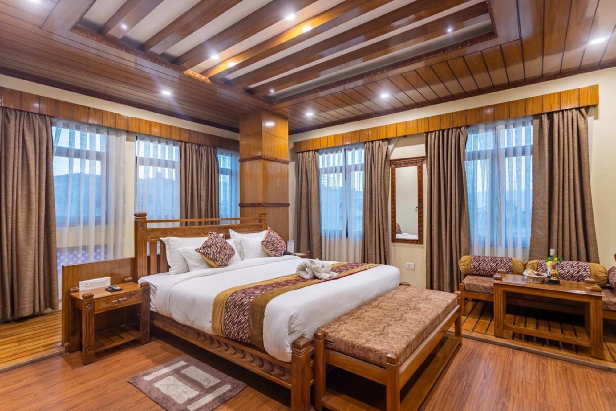 Surya Heritage Hotel Катманду Екстер'єр фото